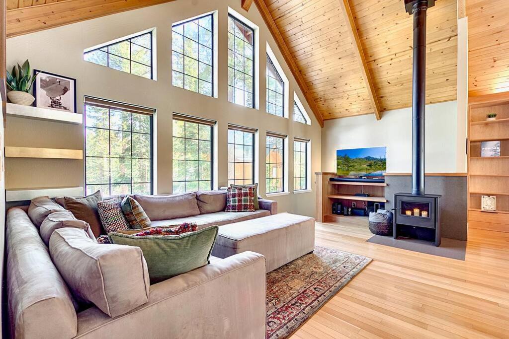 Photo of Livingroom in Kings Beach