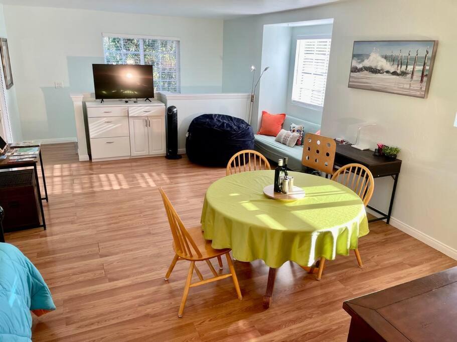 Photo of Livingroom in Santa Barbara