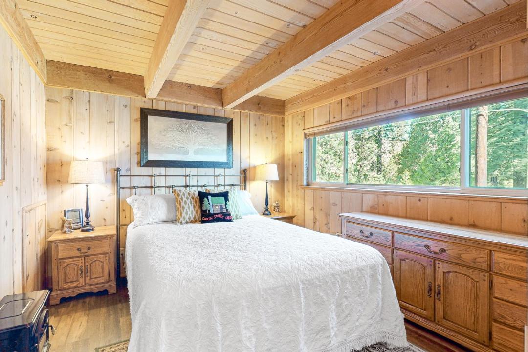 Photo of Bedroom in Shaver Lake