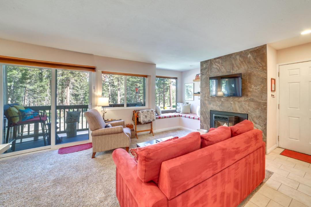 Photo of Livingroom in Majestic Pines