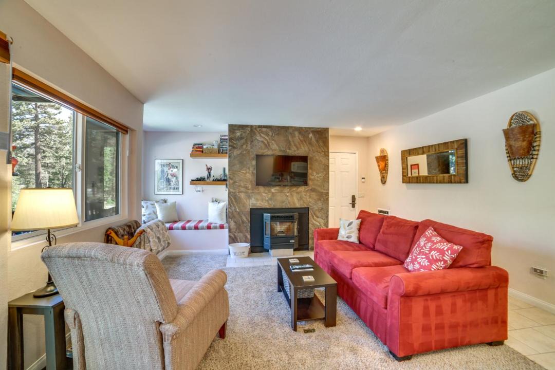 Photo of Livingroom in Majestic Pines