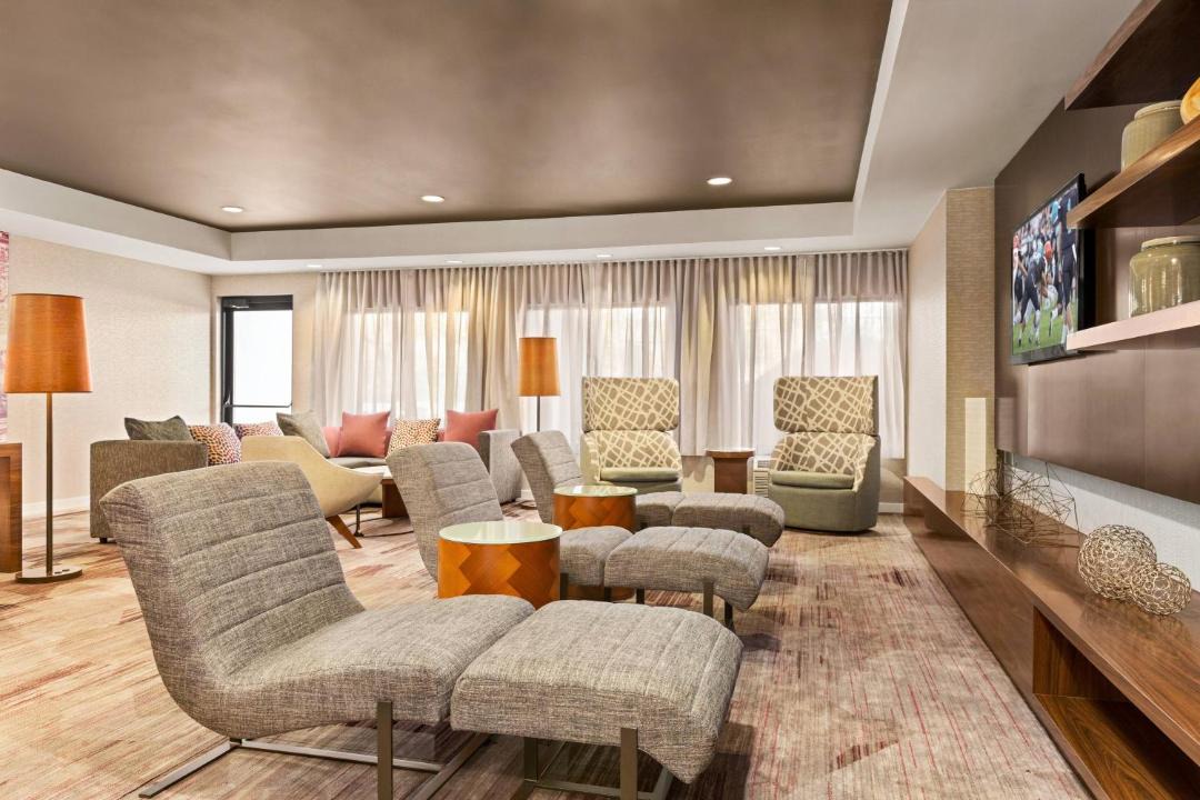 Photo of Livingroom in East Roseville Parkway