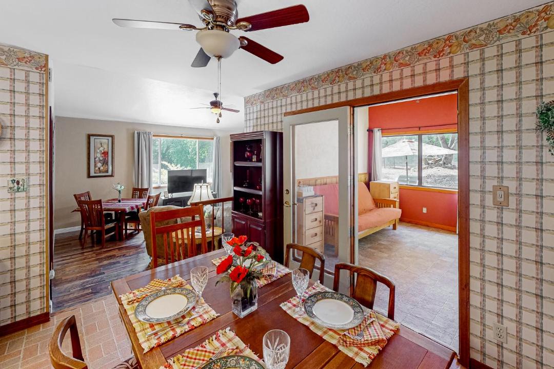 Photo of Livingroom in Jamestown