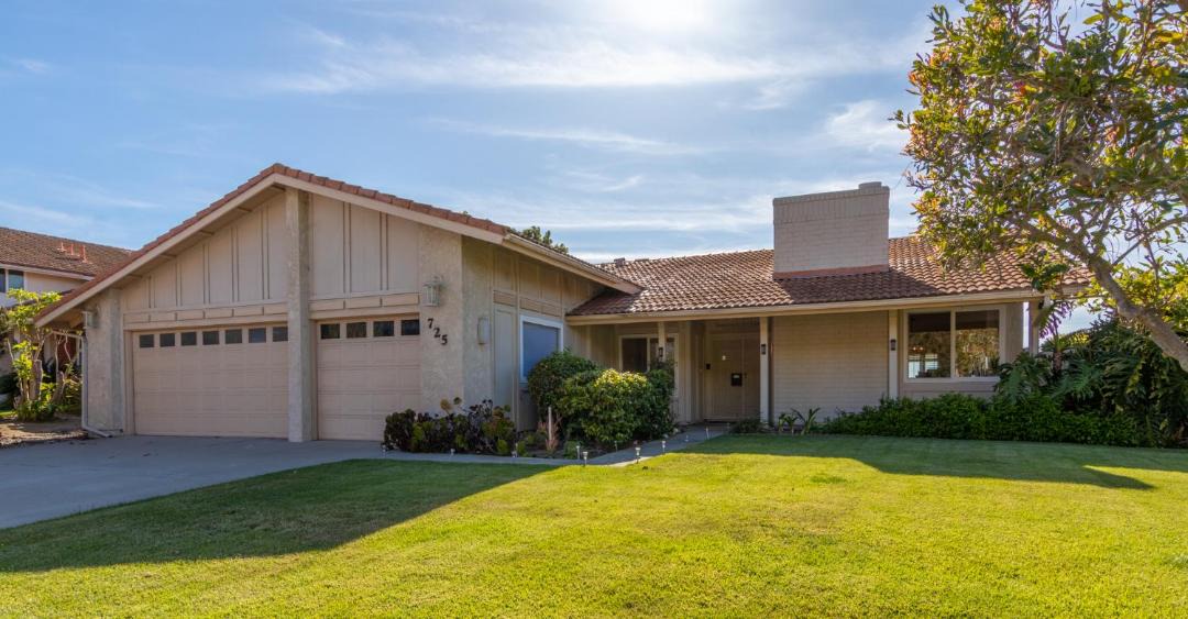 Photo of Buildings in Solana Beach