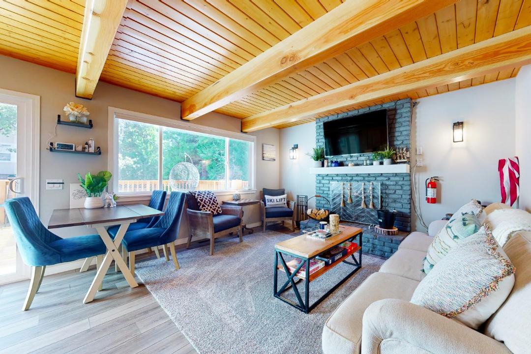 Photo of Livingroom in Cedar Glen