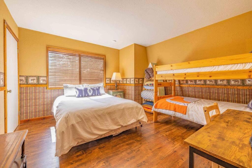 Photo of Bedroom in Moonridge