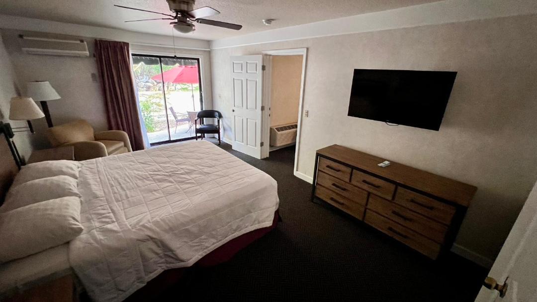 Photo of Bedroom in El Portal