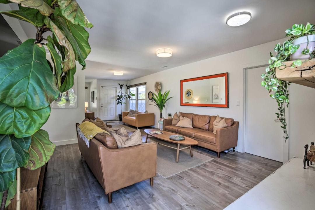 Photo of Livingroom in Fairmount Park