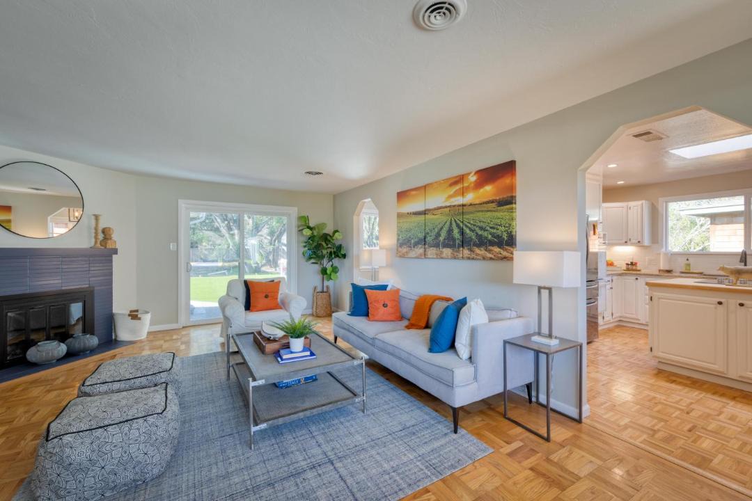 Photo of Livingroom in Novato