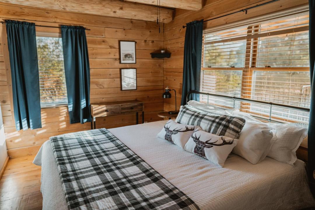 Photo of Bedroom in Mariposa