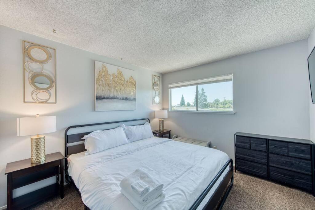 Photo of Bedroom in Raisin