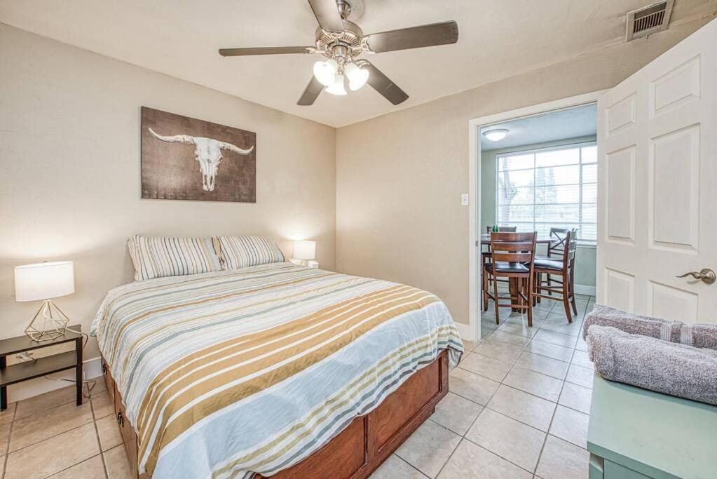Photo of Bedroom in Raisin