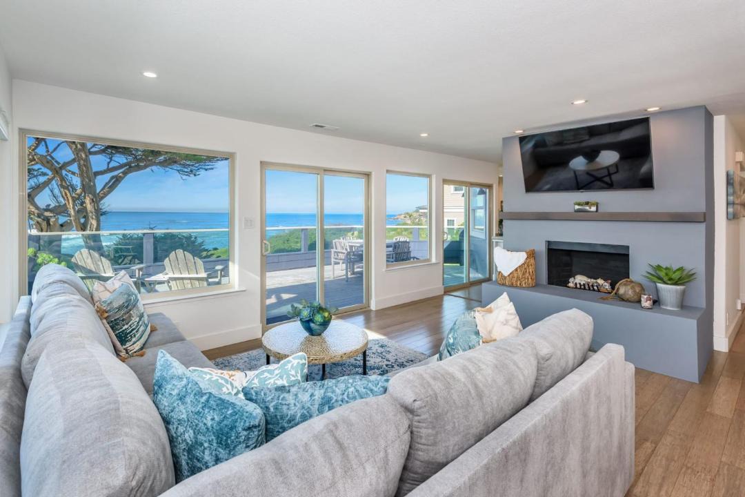 Photo of Livingroom in Montara