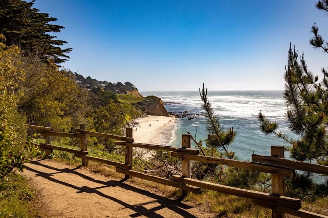 Photo of Others in Montara