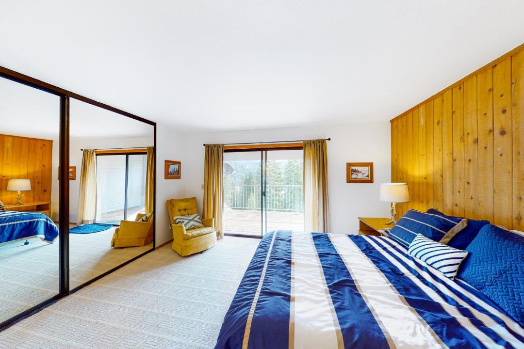 Photo of Bedroom in Lakeshore