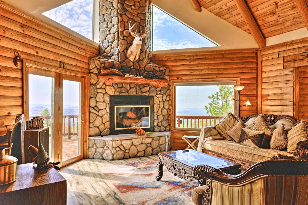 Photo of Livingroom in Phoenix Lake-Cedar Ridge
