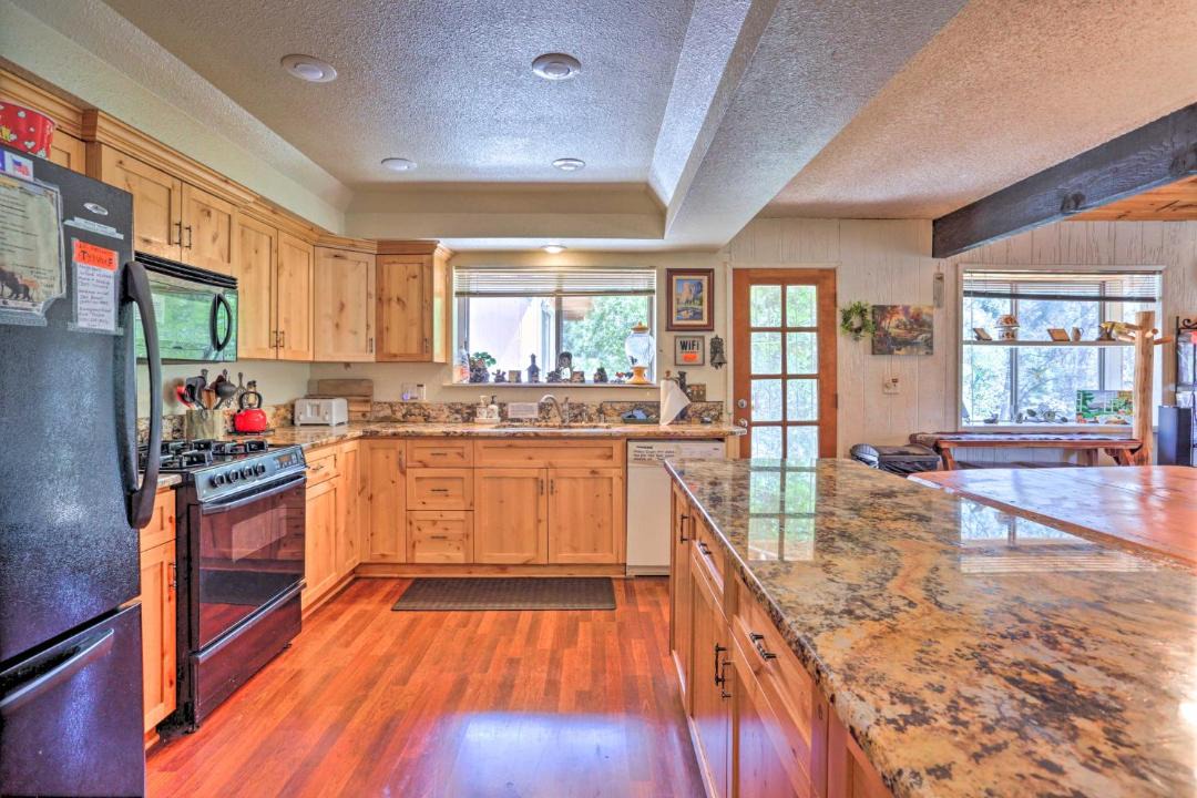 Photo of Kitchen in Oakhurst