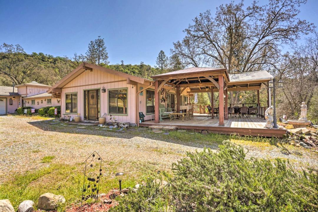 Photo of Others in Oakhurst