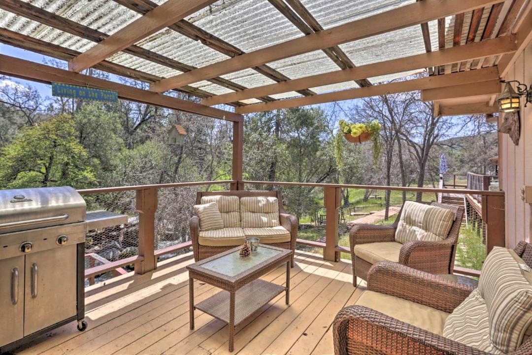 Photo of Patio Balcony in Oakhurst