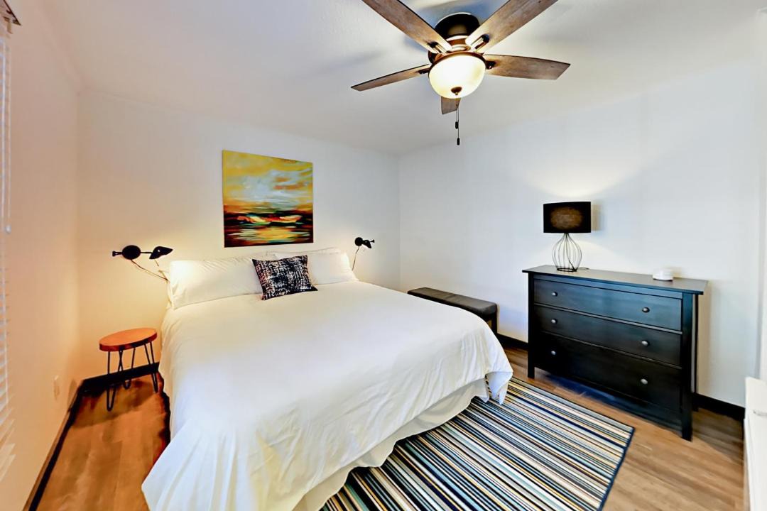 Photo of Bedroom in Lakeside Park