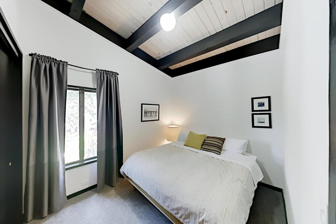 Photo of Bedroom in Alpine Meadows