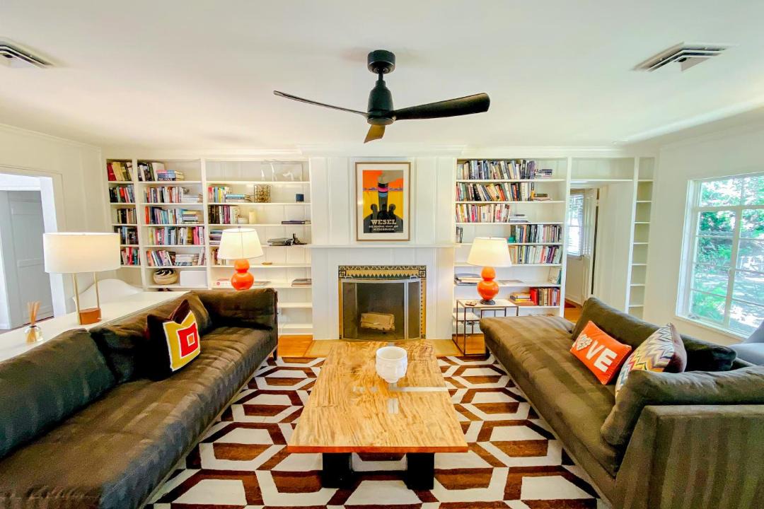 Photo of Livingroom in The Movie Colony