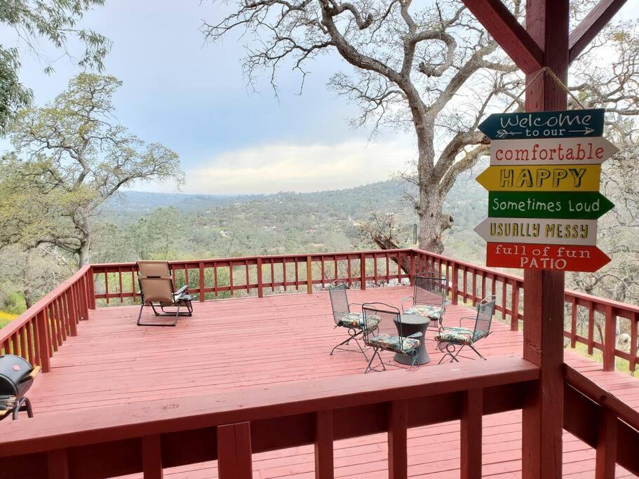 Photo of Patio Balcony in Yosemite Lakes
