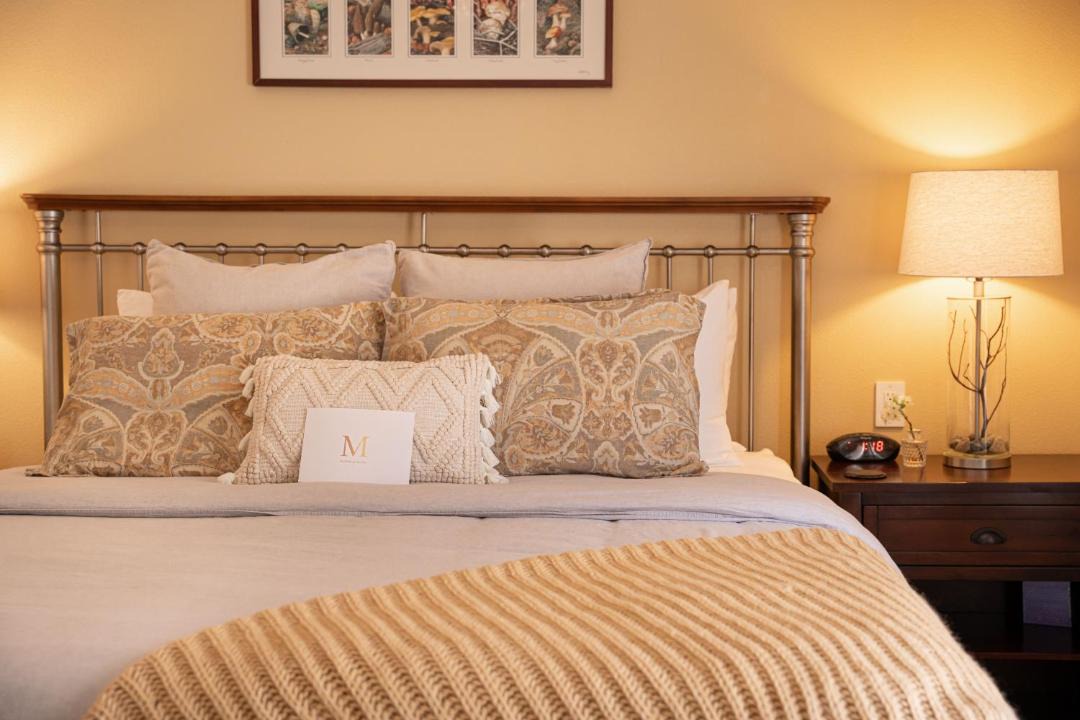 Photo of Bedroom in Dunsmuir