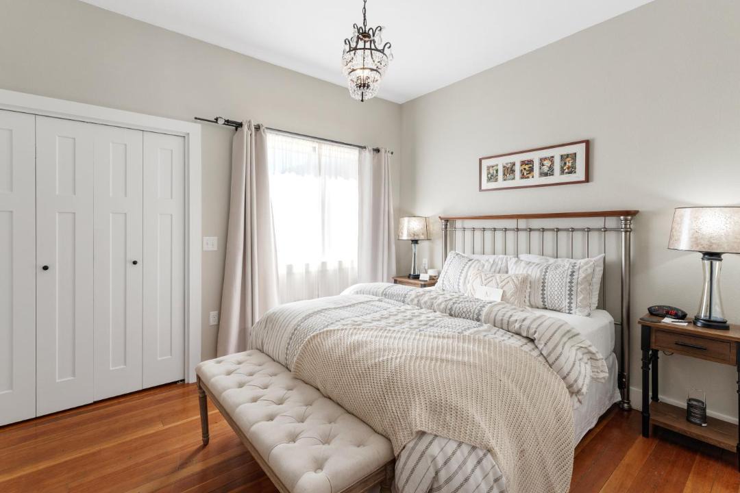 Photo of Bedroom in Dunsmuir