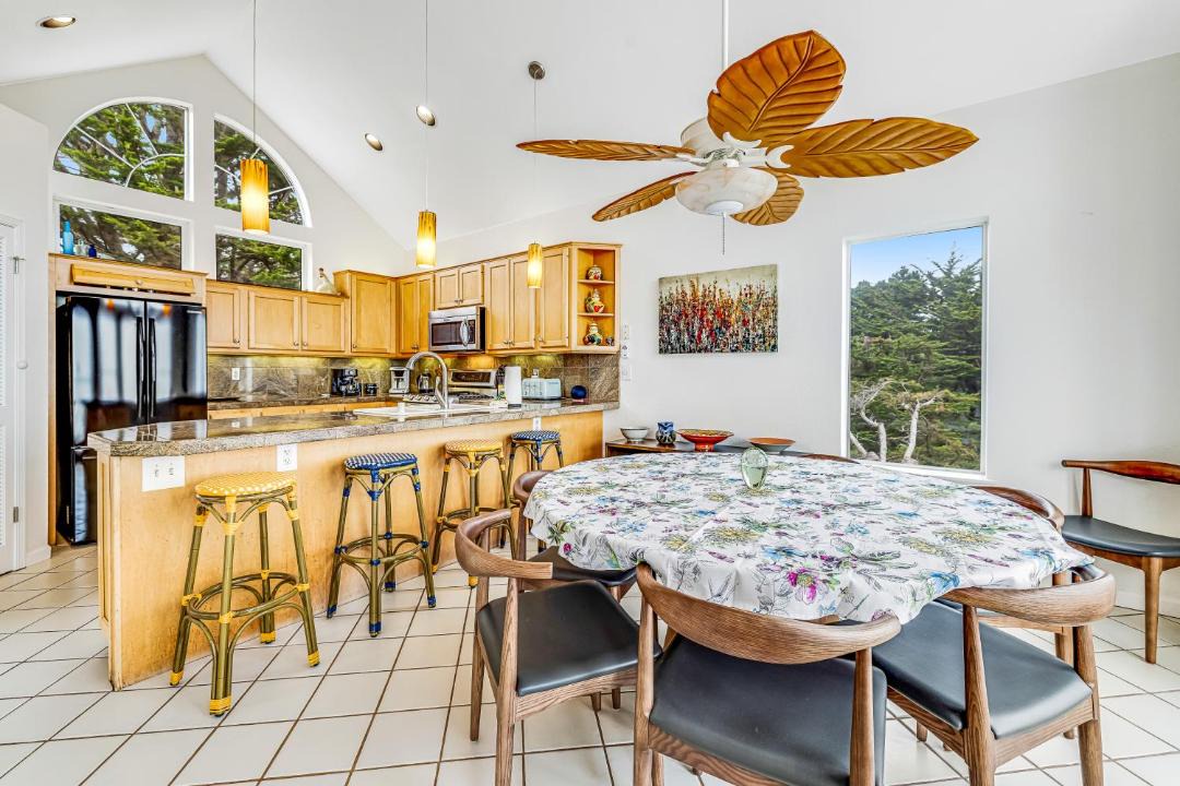 Photo of Livingroom in Bodega Bay