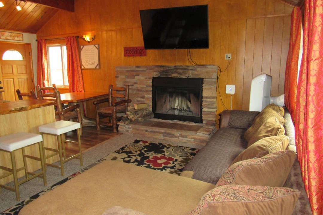 Photo of Livingroom in Upper Moonridge
