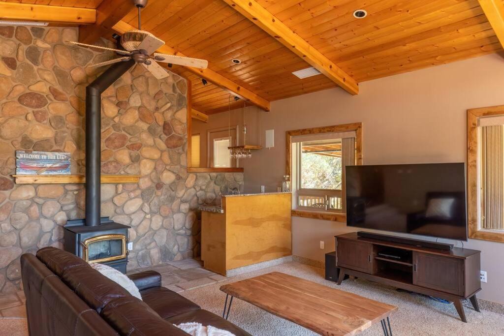 Photo of Livingroom in Coarsegold