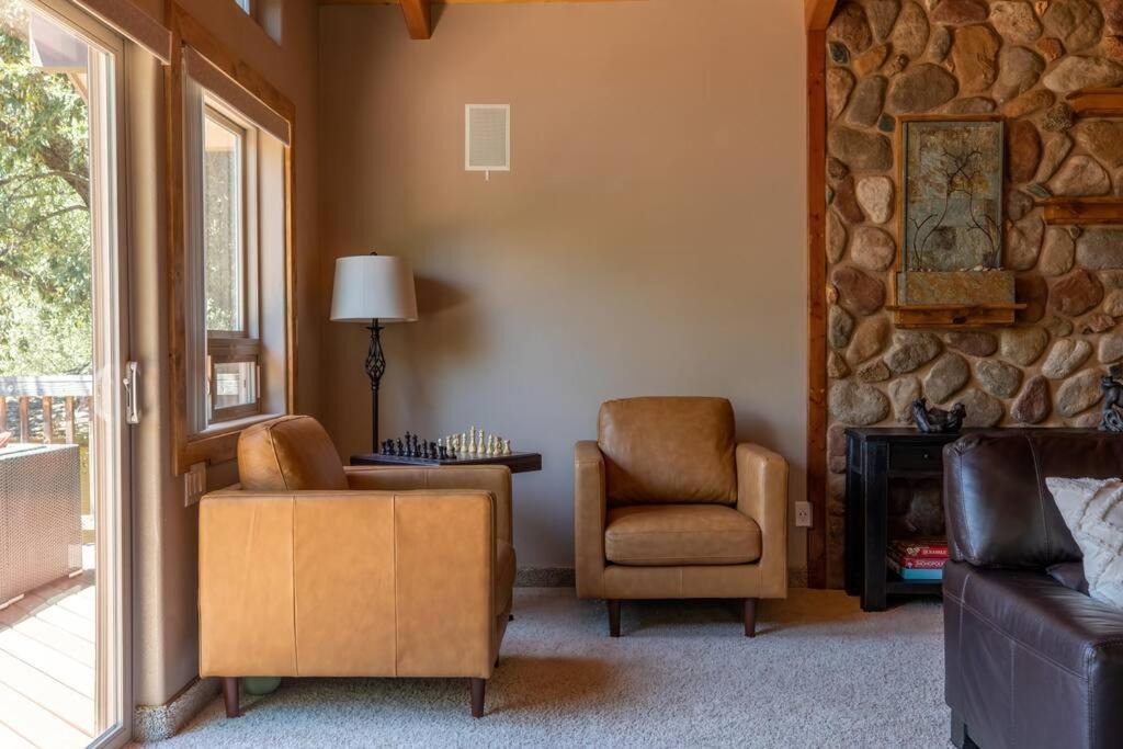 Photo of Livingroom in Coarsegold