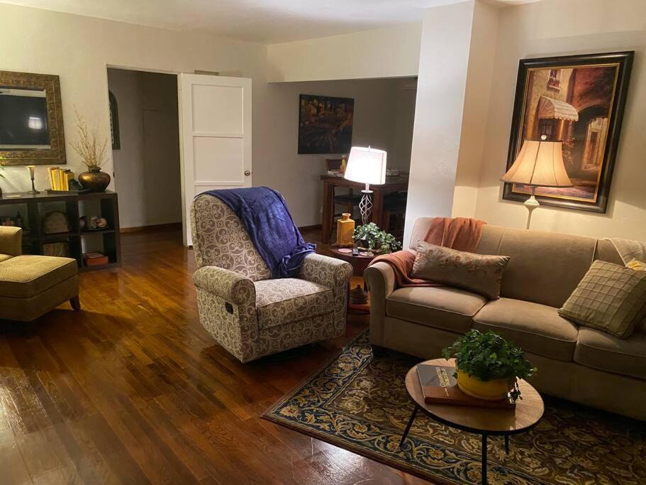 Photo of Livingroom in San Carlos