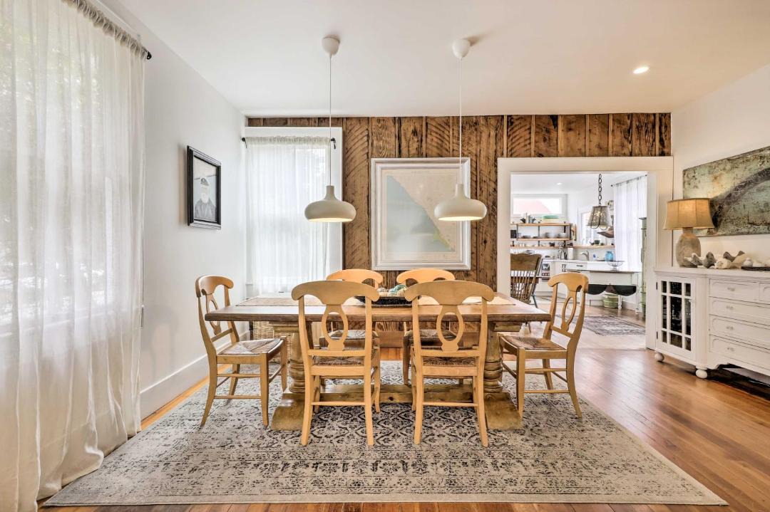 Photo of Livingroom in Tomales