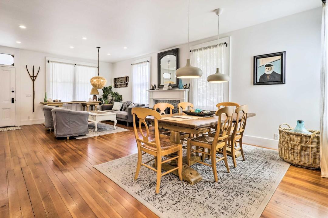 Photo of Livingroom in Tomales