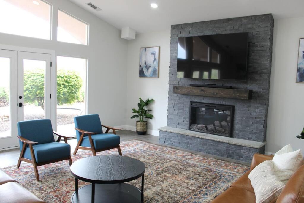 Photo of Livingroom in Coarsegold