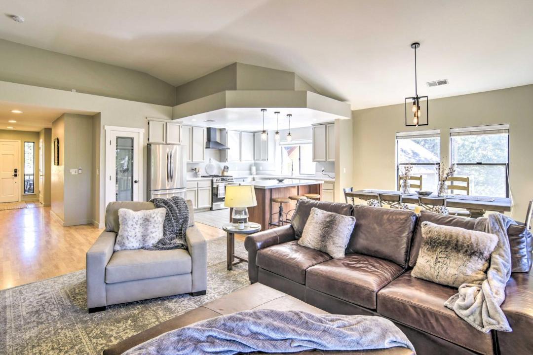 Photo of Livingroom in Lake Almanor West