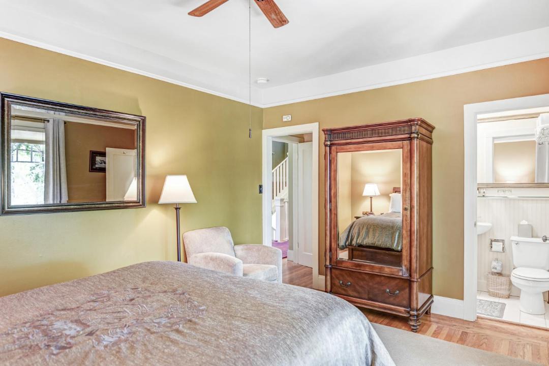 Photo of Bedroom in Calistoga