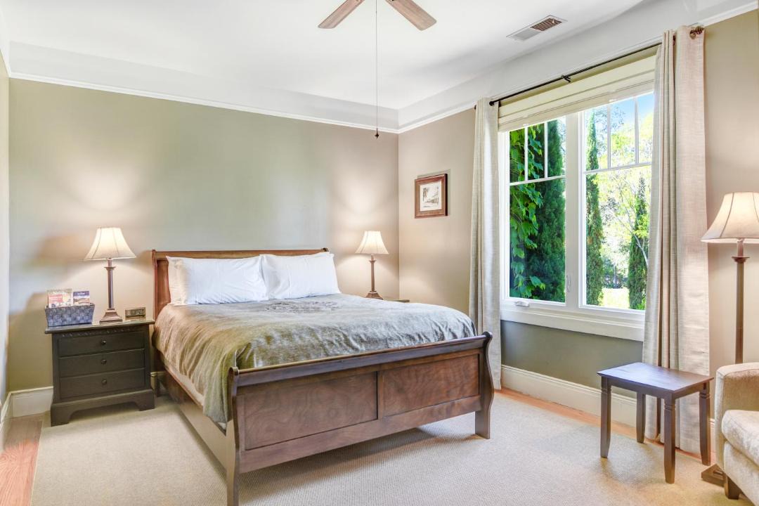 Photo of Bedroom in Calistoga
