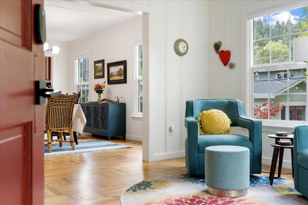 Photo of Livingroom in Guerneville