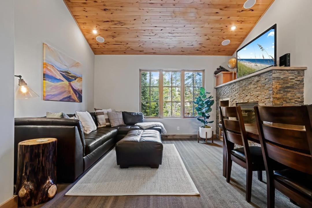 Photo of Livingroom in Bear Valley