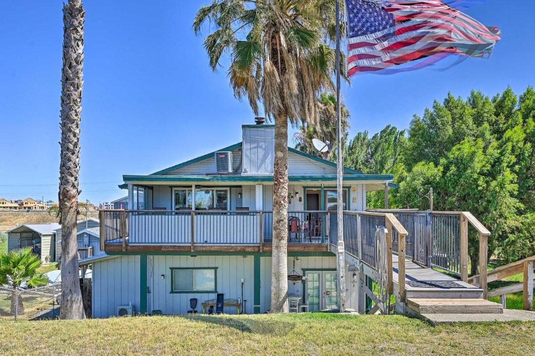 Photo of Buildings in Bethel Island