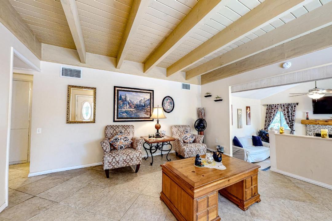 Photo of Livingroom in Crestline