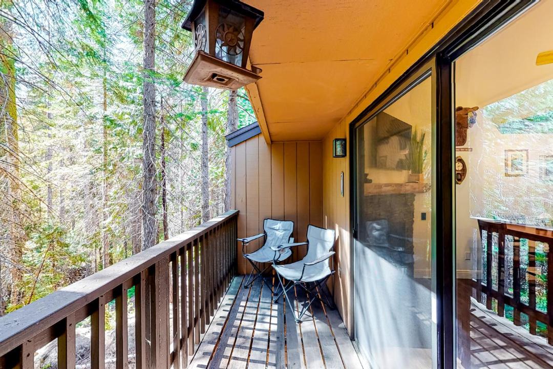 Photo of Patio Balcony in Shaver Lake