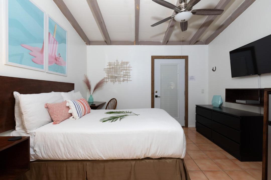 Photo of Others in Tahquitz River Estates