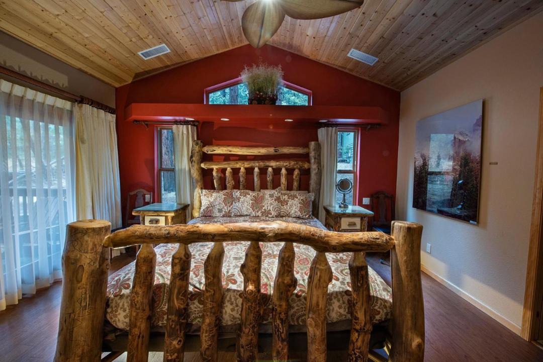 Photo of Bedroom in North Wawona