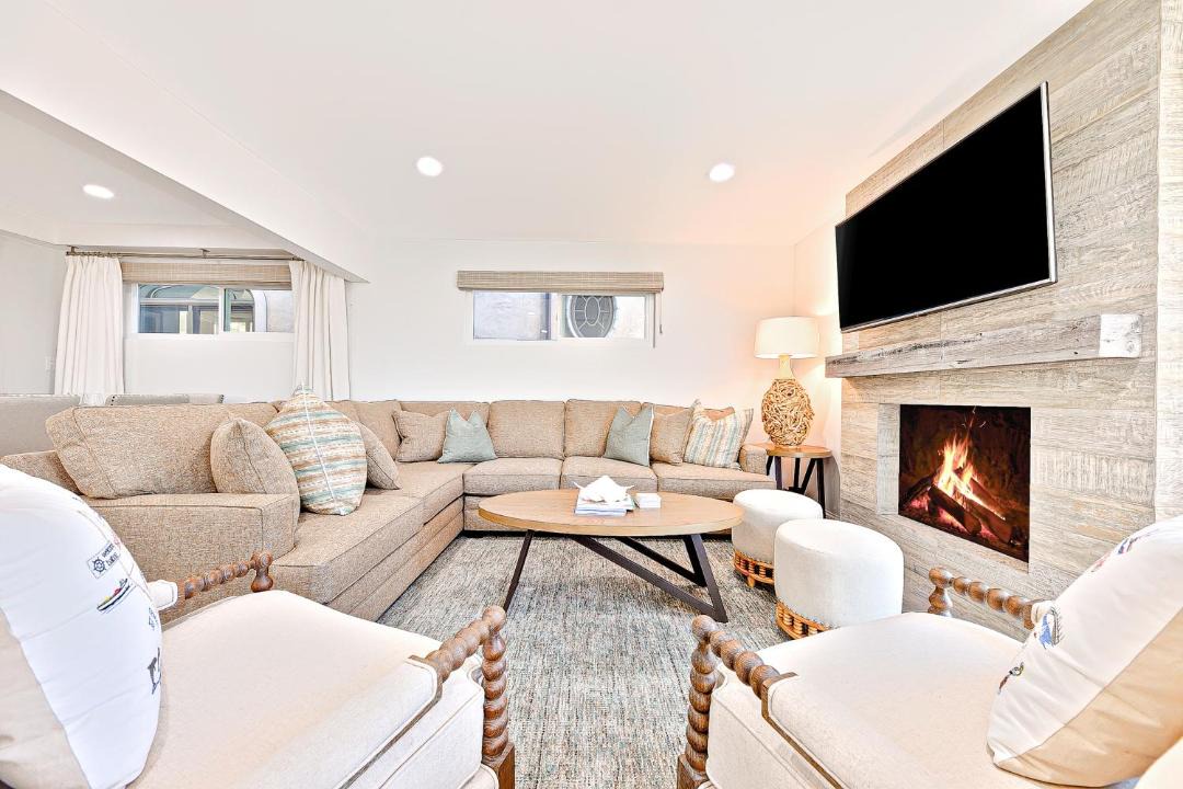 Photo of Livingroom in Balboa Island