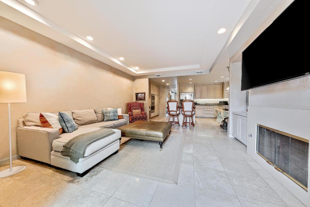 Photo of Livingroom in Village of La Jolla