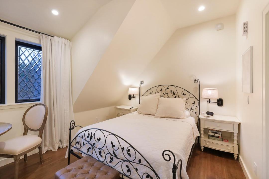 Photo of Bedroom in Chico
